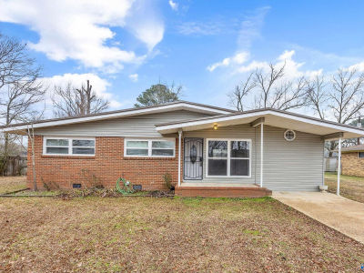 1710 Buena Vista Cir SE Decatur, AL 35601