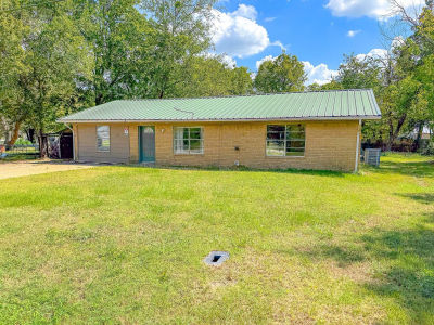 609 NW 5th St Kerens, TX 75144