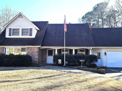 3023 Cherokee Dr Hueytown, AL 35023