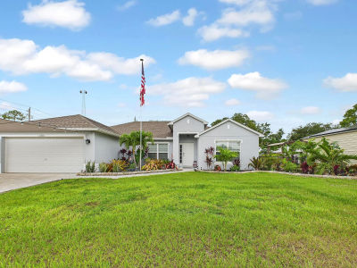 8325 105th Ct Vero Beach, FL 32967