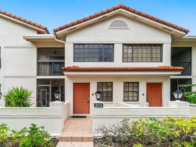 9632 Sills Dr E APT 203 Boynton Beach, FL 33437
