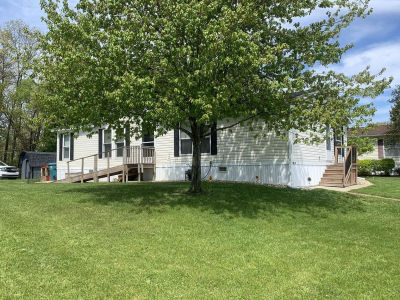 1232 Shiawassee River Rd Three Rivers, MI 49093