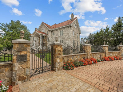 3407 Country Club Rd Bronx, NY 10465