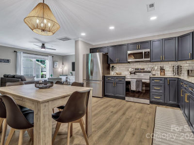 21 Carolinda Ln Waynesville, NC 28786