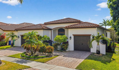 8782 NW 41st St Cooper City, FL 33024