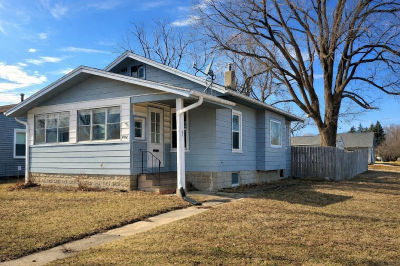 402 Black Hawk Rd Waterloo, IA 50701