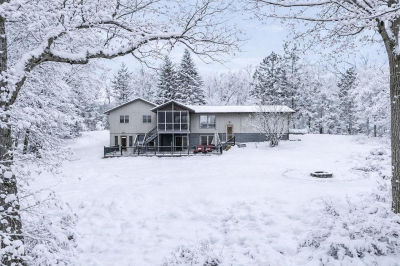 N5630 Thunderbird Dr Portage, WI 53901