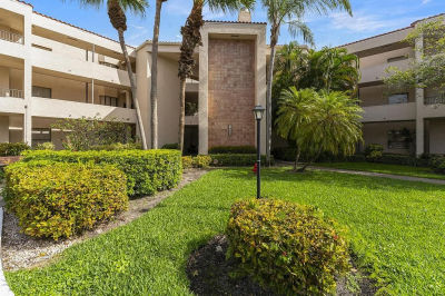 7460 La Paz Blvd APT 309 Boca Raton, FL 33433