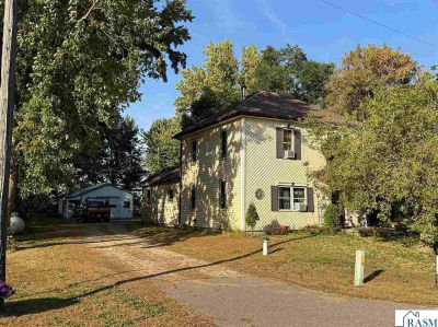 48330 206th St Lake Crystal, MN 56055