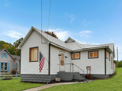 104 Caldwell St Terra Alta, WV 26764