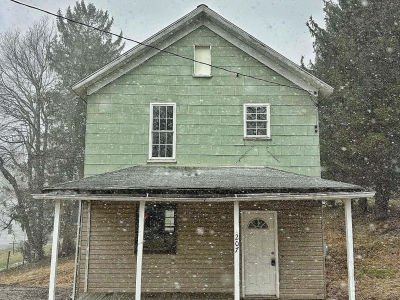 207 Willard St Terra Alta, WV 26764