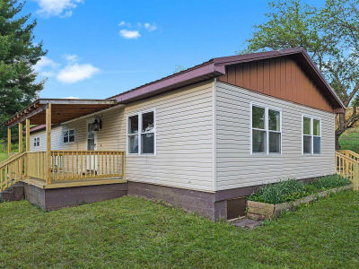 310 Sanders St Terra Alta, WV 26764