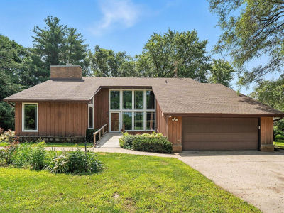 2488 239th St New Hampton, IA 50659