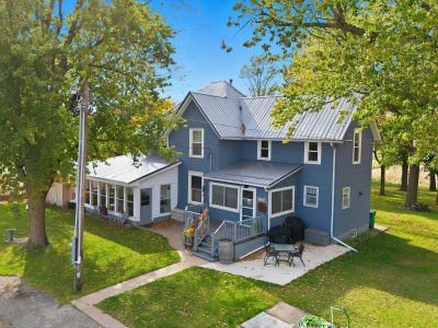 1065 230th St Waverly, IA 50677