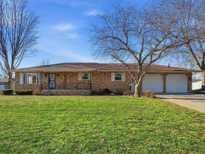 228 N Pleasant Hill Ave New Hampton, IA 50659