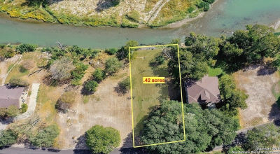 38 E Hampton Dr #25 Seguin, TX 78155