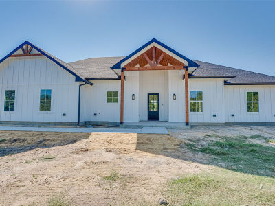 3072 NE County Road 1030 Chatfield, TX 75105