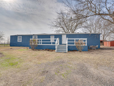 428 Gentry Rd Ennis, TX 75119