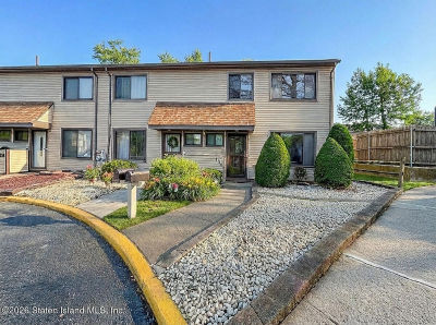 104 Bower Ct Staten Island, NY 10309