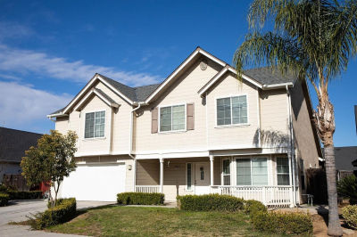 4712 W Celeste Ave Fresno, CA 93722