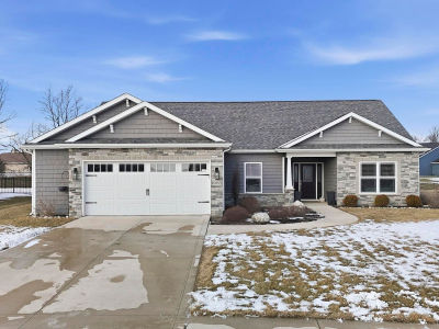 10883 Barrymore Run Roanoke, IN 46783