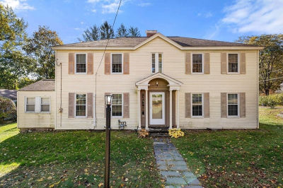 9 Elm St Westford, MA 01886