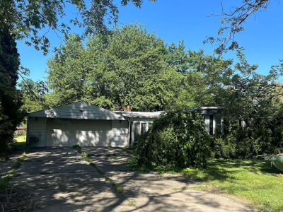 9173 S Tomahawk Trl Markleville, IN 46056