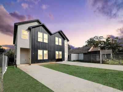 7459 Calhoun Rd Houston, TX 77033