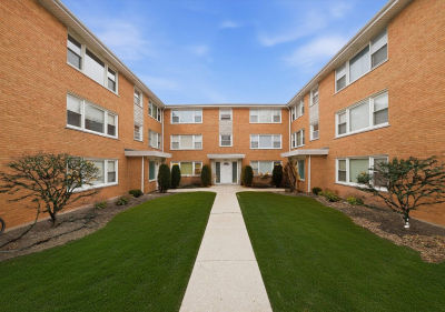 6925 W 64th Pl #3F Chicago, IL 60638