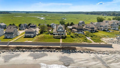 71 Gurnet Rd Duxbury, MA 02332