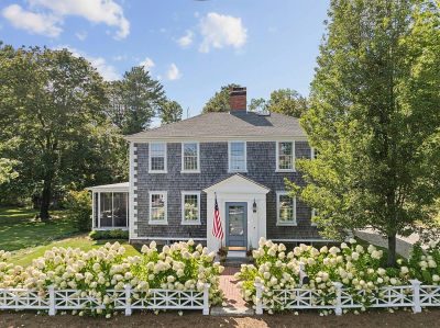 104 Standish St Duxbury, MA 02332