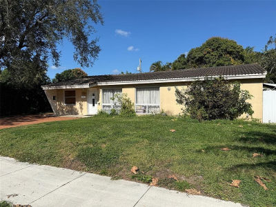 6911 Harding St Hollywood, FL 33024