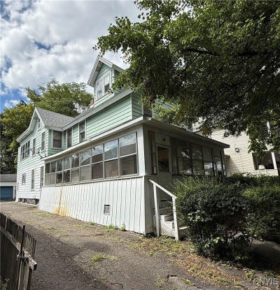 349 Elm St Syracuse, NY 13203