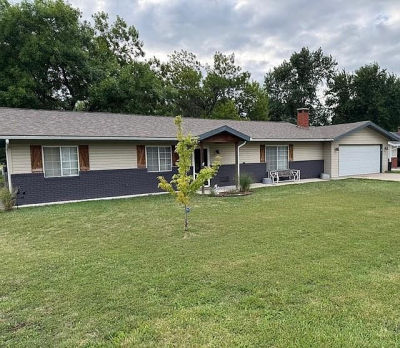 314 McAtee Rd Iola, KS 66749