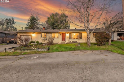 2031 Kincheloe Ln Myrtle Point, OR 97458