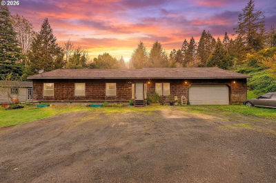 93751 Coos Sumner Ln Coos Bay, OR 97420