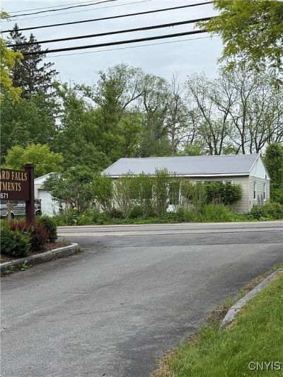 4648 Brickyard Falls Rd Manlius, NY 13104