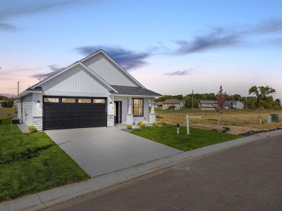 31706 Madison Rd Lindstrom, MN 55045