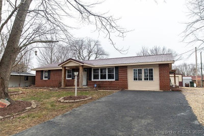 216 Smith Ln Hanover, IN 47243