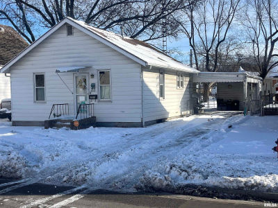 1942 S 11th St Springfield, IL 62703