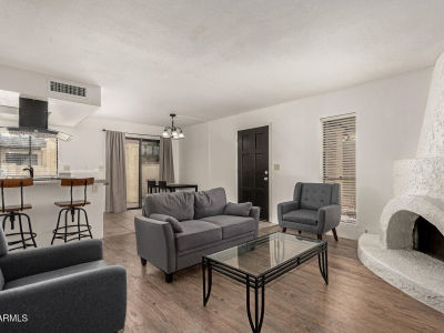 8841 S 48th St UNIT 1 Phoenix, AZ 85044