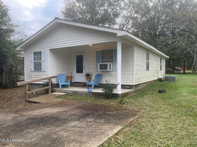 226 Avalon St Brookhaven, MS 39601