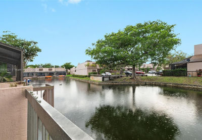 1178 NW 122nd Ter Pembroke Pines, FL 33026