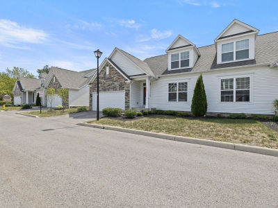 1657 Ainwick Bnd #A Grove City, OH 43123