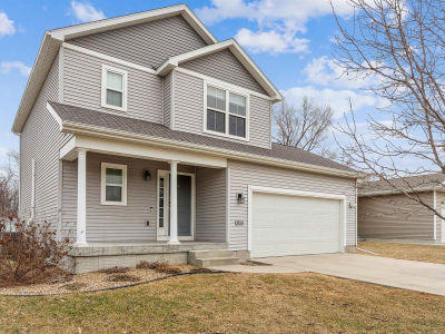 1203 Fran St Evansdale, IA 50707