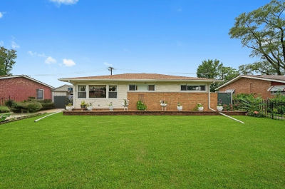 3048 Sherwood Ave Markham, IL 60428