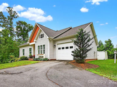 3620 Lake Dr Morganton, NC 28655