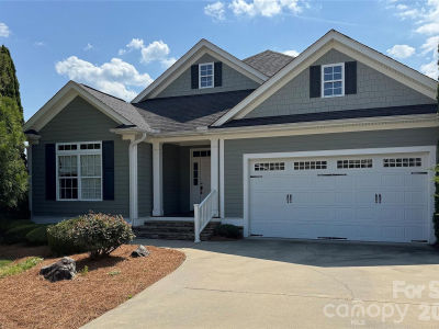 25 Copper Ct Hendersonville, NC 28792