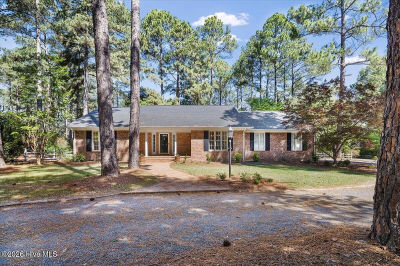 30 Birdie Dr Whispering Pines, NC 28327