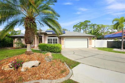 652 N Elm St Englewood, FL 34223